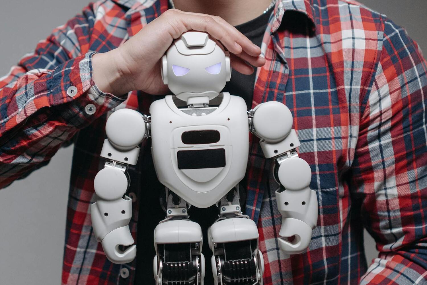 Human in the loop (HITL): intelligenza artificiale, controllo e gestione umani